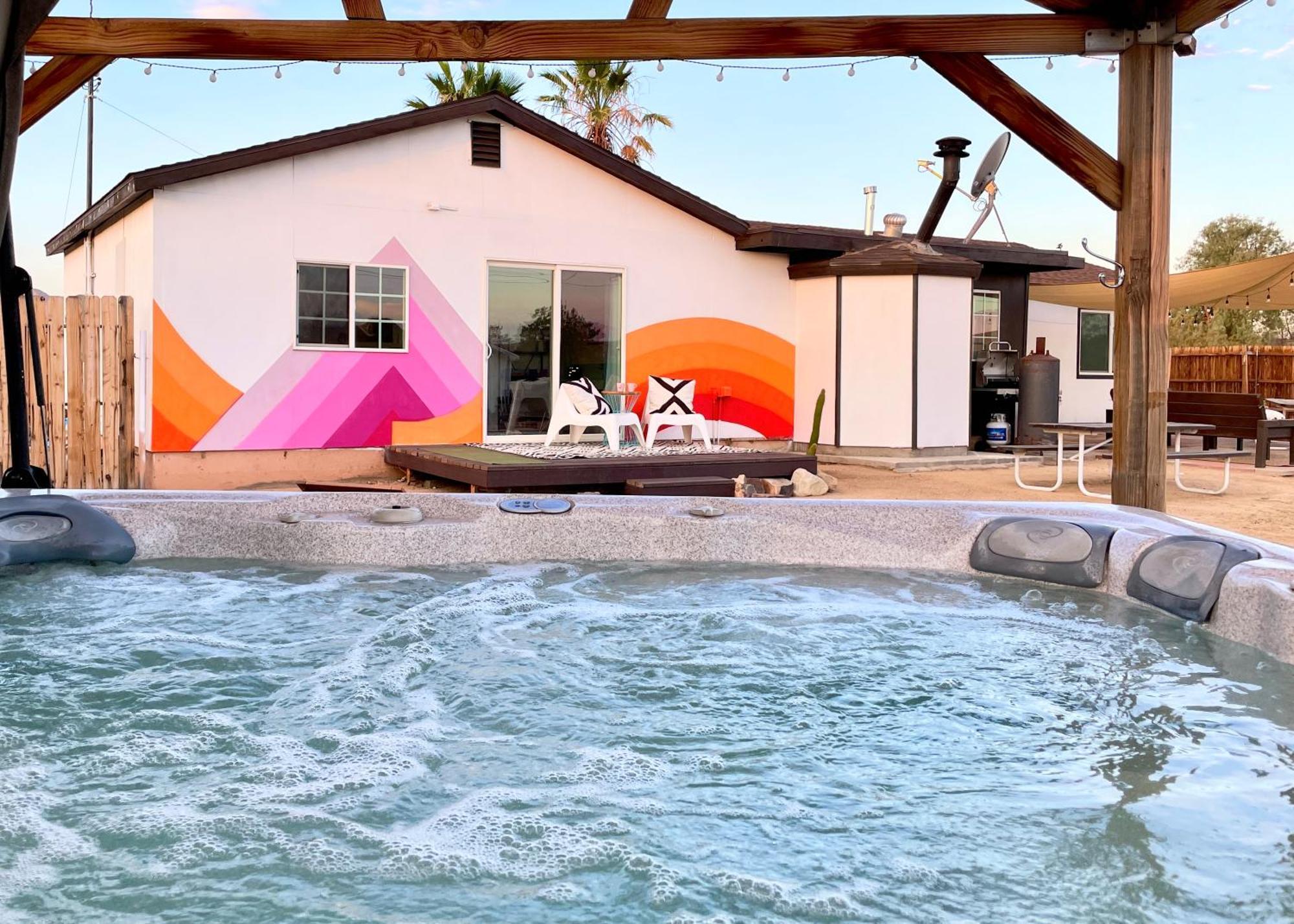 Twin Palms Desert Getaway - Jacuzzi, Fire Pit, Meditation Room & More جوشوا تري المظهر الخارجي الصورة